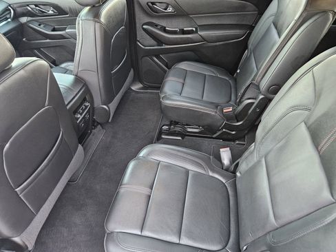 Used 2023 Chevrolet Traverse RS image 32