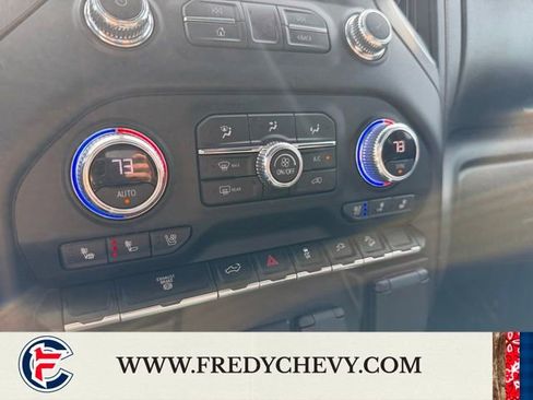 Used 2022 GMC Sierra 2500 AT4 image 14