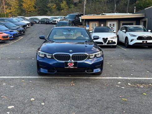 Used 2019 BMW 330i xDrive Sedan w/ Driving Assistance Package image 2