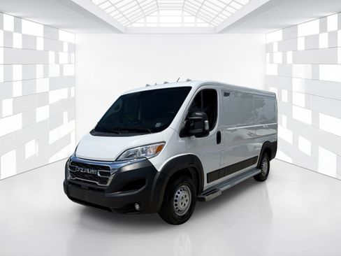 Used 2025 RAM ProMaster 2500 w/ U-Haul Equipment Group FWD image 3