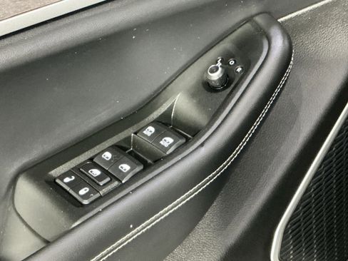 Used 2021 Jeep Grand Cherokee L Limited AWD/4WD image 16