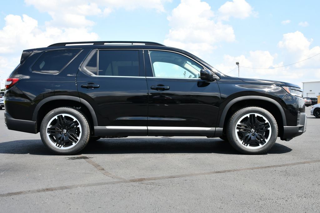 New 2026 Honda Pilot Touring image 8