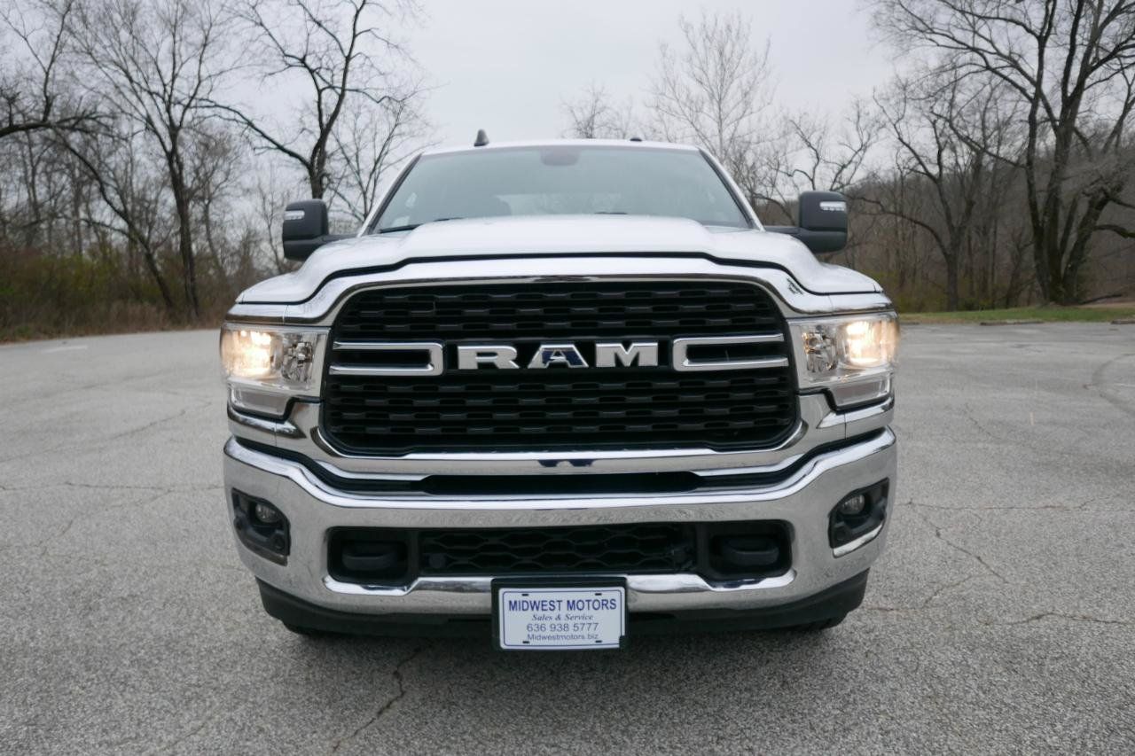 Used 2024 RAM 2500 Big Horn AWD/4WD image 3
