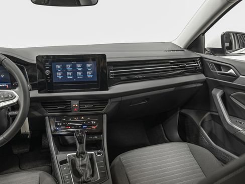 Used 2025 Volkswagen Jetta S image 31