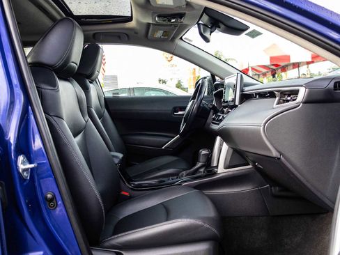 Certified 2022 Toyota Corolla Cross XLE image 18