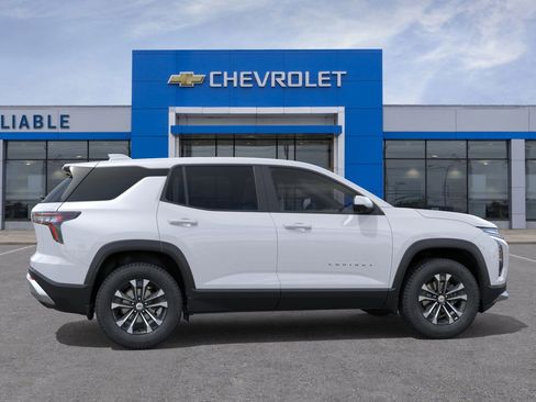 New 2026 Chevrolet Equinox LT w/ Convenience Package II image 5