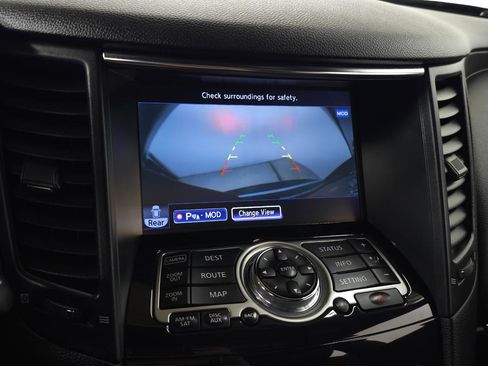 Used 2016 INFINITI QX70 AWD w/ Premium Package image 27