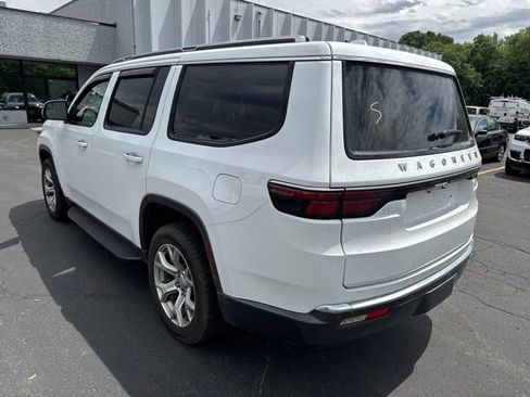 Used 2022 Jeep Wagoneer Series II AWD/4WD image 9