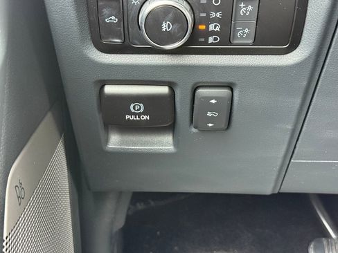 Used 2023 Ford F150 Lariat w/ Trailer Tow Package image 41