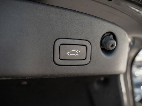 Used 2013 Jaguar XJ AWD image 11