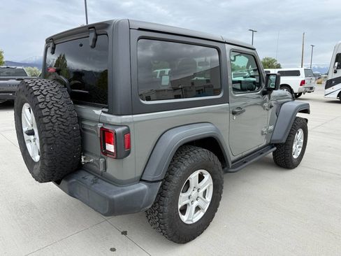Used 2020 Jeep Wrangler Sport AWD/4WD image 3