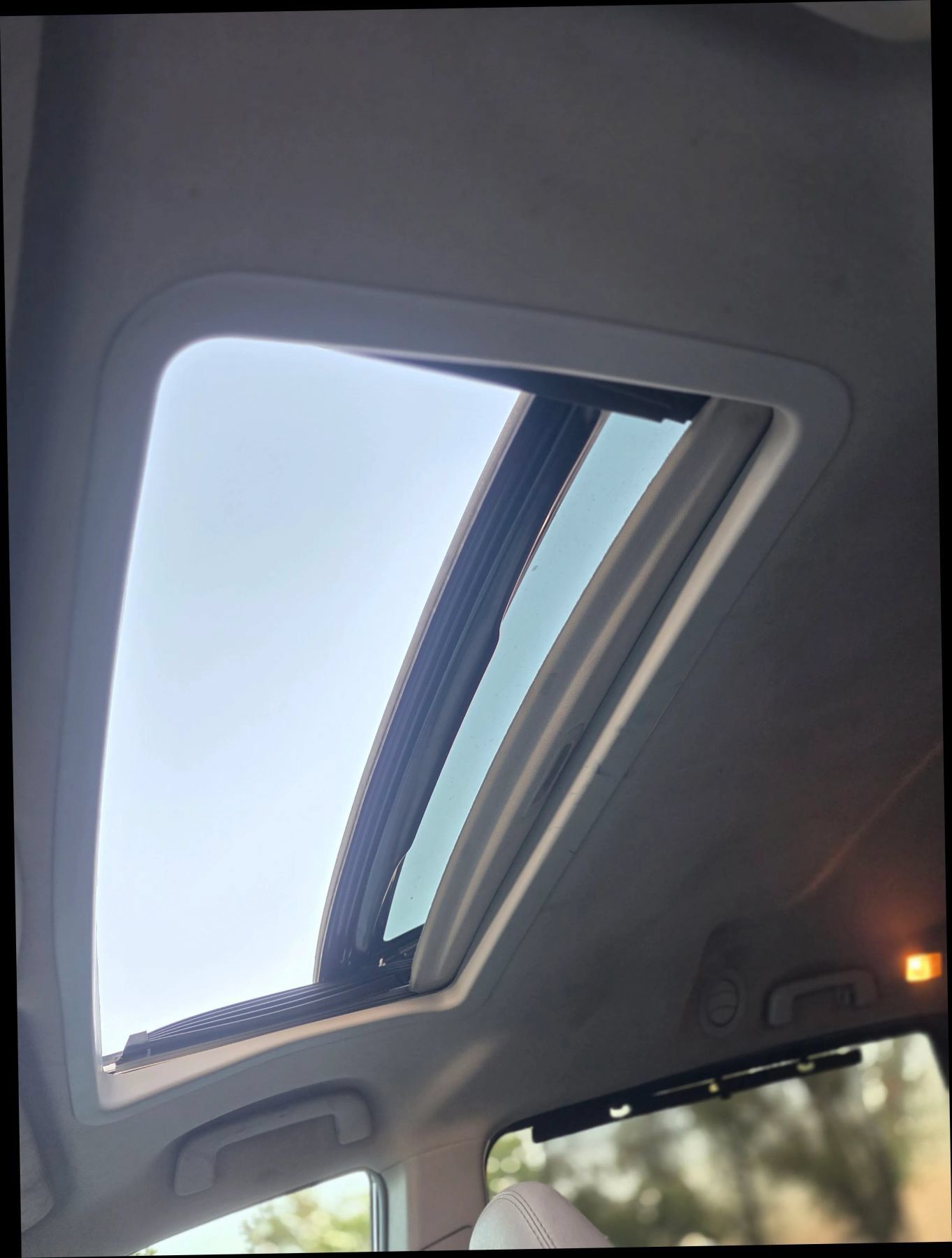 Used 2017 Toyota Sienna XLE FWD image 28