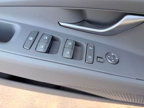 New 2026 Hyundai Elantra SE image 11