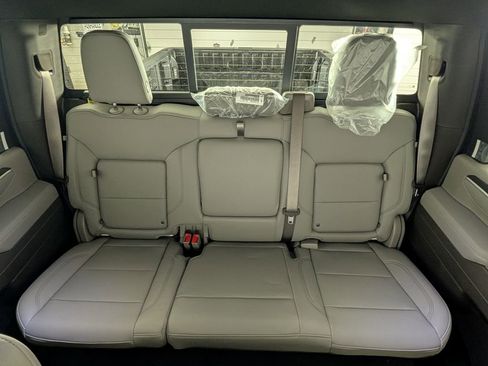 New 2025 GMC Sierra 2500 SLT w/ SLT Premium Package image 26