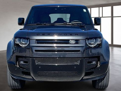 Used 2025 Land Rover Defender 110 X-Dynamic SE image 3