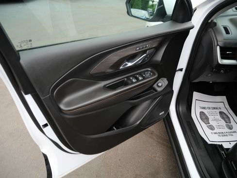 Used 2020 GMC Terrain SLT w/ Preferred Package FWD image 18
