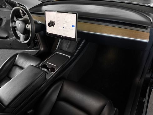 Used 2022 Tesla Model Y Performance AWD/4WD image 10