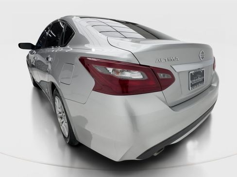 Used 2018 Nissan Altima 2.5 S w/ S Convenience Package FWD image 10