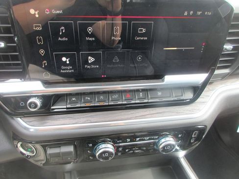 New 2026 GMC Sierra 1500 SLT image 19