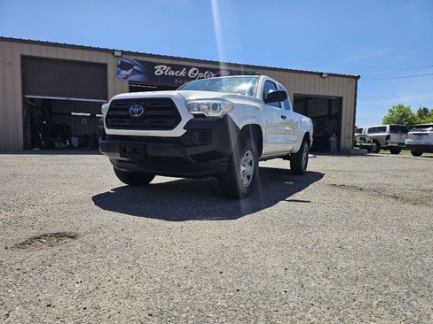 Used 2019 Toyota Tacoma SR RWD image 10