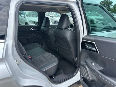 Used 2023 Mitsubishi Outlander SE FWD image 19