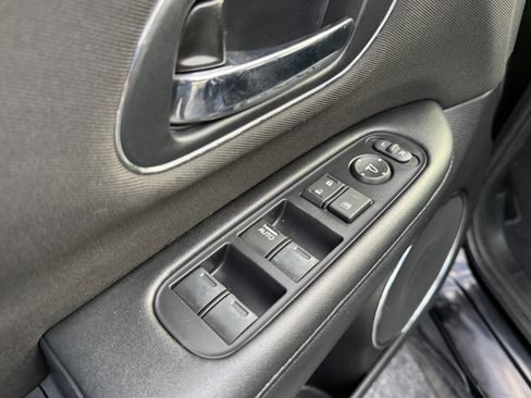 Used 2018 Honda HR-V EX image 11