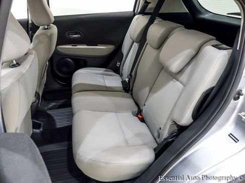 Used 2019 Honda HR-V LX image 16