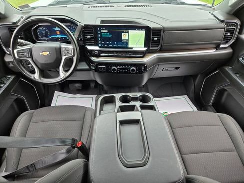 Used 2024 Chevrolet Silverado 2500 LT w/ Convenience Package AWD/4WD image 14