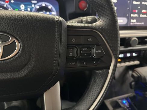 Used 2025 Toyota 4Runner TRD Off-Road Premium image 39