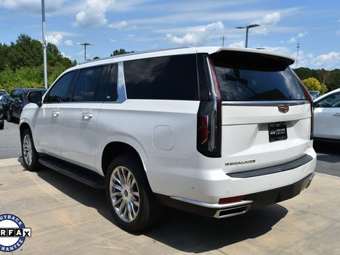 Used 2021 Cadillac Escalade ESV Premium Luxury w/ LPO, Illumination Package image 14