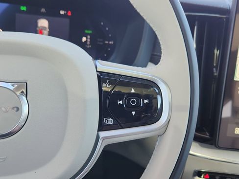 New 2026 Volvo XC60 T8 Ultra w/ Protection Package Premier image 17