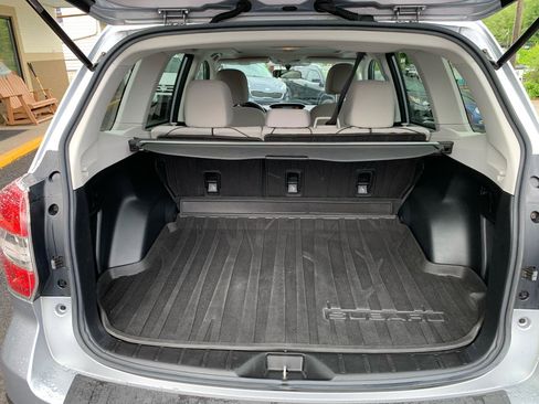 Used 2015 Subaru Forester 2.5i Premium w/ All-Weather Package AWD/4WD image 8