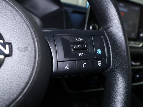 Used 2024 Nissan Rogue SV image 21