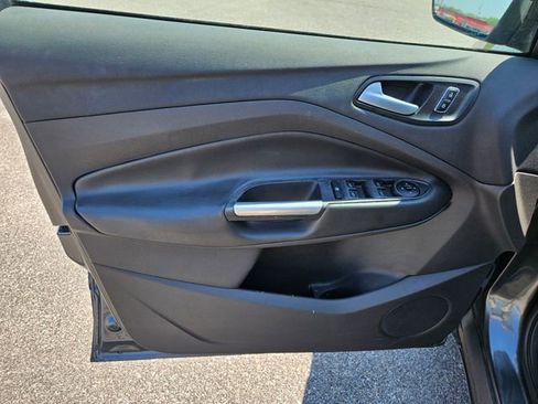 Used 2016 Ford Escape SE image 10