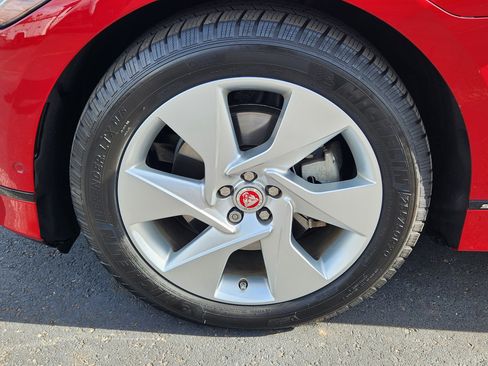 Used 2020 Jaguar I-PACE SE image 24