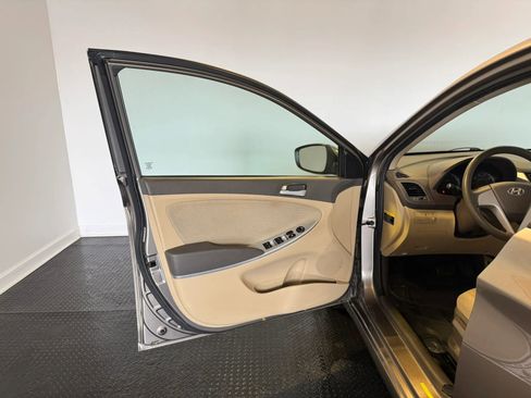 Used 2014 Hyundai Accent GLS image 7