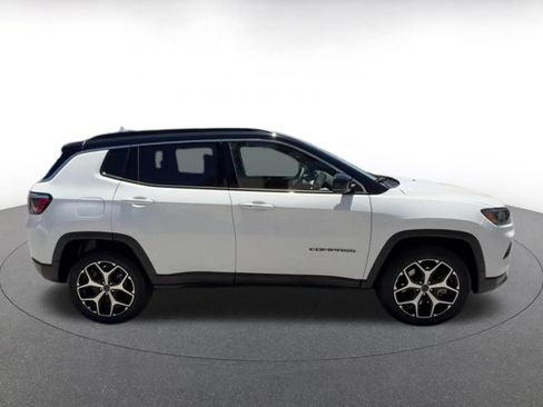 Used 2025 Jeep Compass Limited AWD/4WD image 15