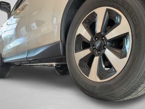 Used 2017 Subaru Forester 2.5i Premium AWD/4WD image 37