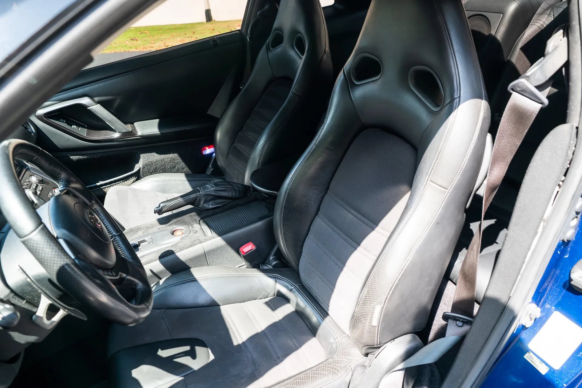 Used 2013 Nissan GT-R Premium AWD/4WD image 24
