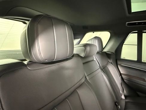 New 2025 Land Rover Range Rover SE AWD/4WD image 29