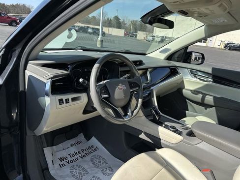 Certified 2022 Cadillac XT6 Premium Luxury image 9