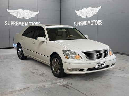 Used 2004 Lexus LS 430 w/ Modern Luxury Pkg RWD image 3