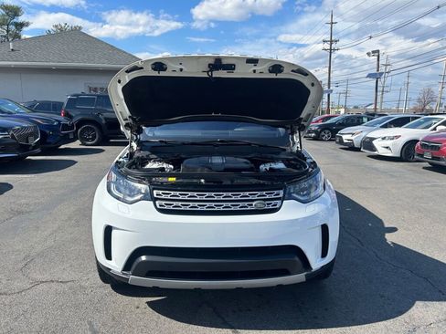 Used 2018 Land Rover Discovery HSE image 40