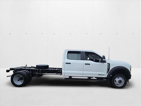 New 2025 Ford F550 4x4 Crew Cab Super Duty image 8