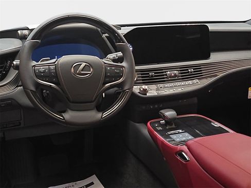 New 2026 Lexus LS 500 AWD image 16