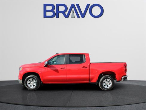 Used 2025 Chevrolet Silverado 1500 LT image 9