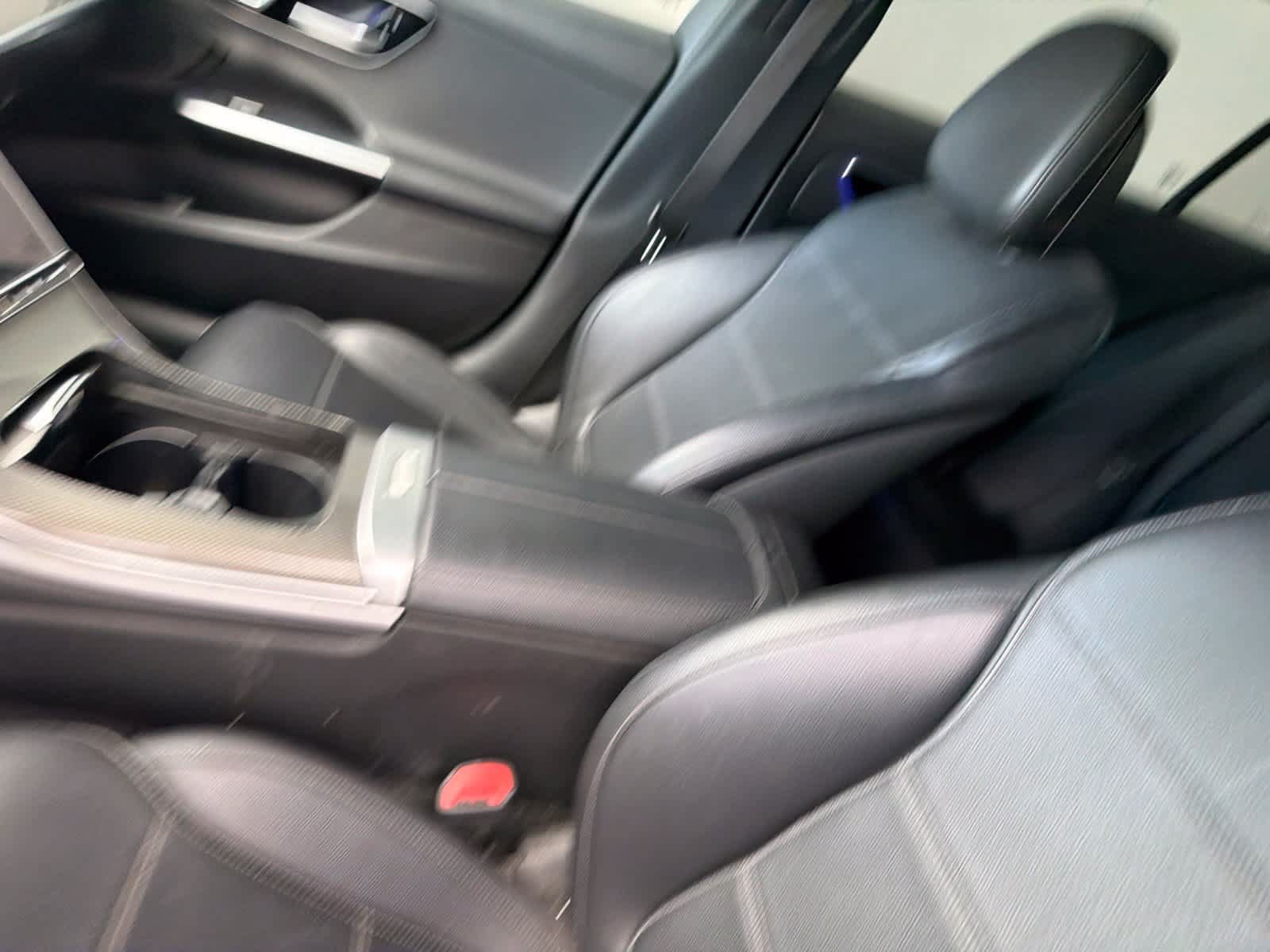 Used 2022 Mercedes-Benz C 300 Sedan image 11