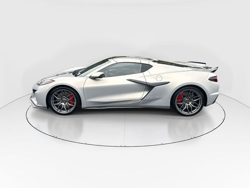 Used 2024 Chevrolet Corvette Z06 w/ Chrome Exterior Badge Package RWD image 5