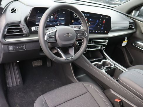 New 2026 Chevrolet Traverse LT w/ Midnight/Sport Edition AWD/4WD image 6