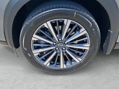 New 2026 Nissan Pathfinder Platinum FWD image 24